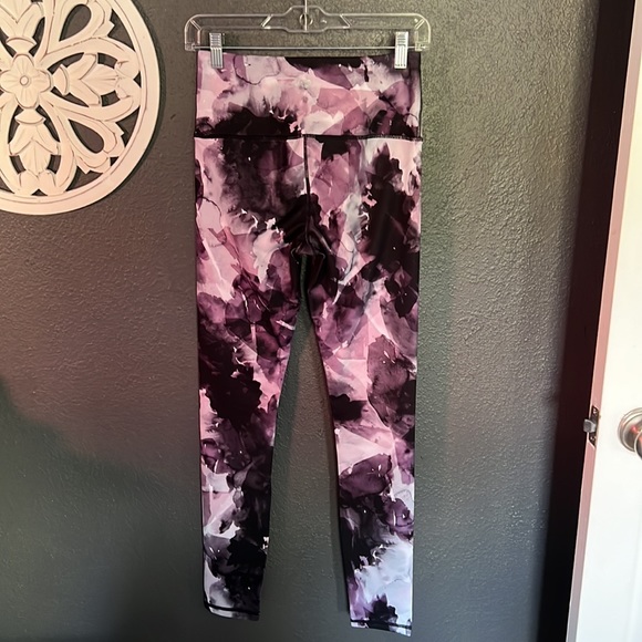 NWOT yoga Gaiam leggings small - Picture 2 of 4